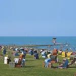 G5 Mit Garten In Eckwarderhoerne By Interhome Hébergement de vacances Grosswurden