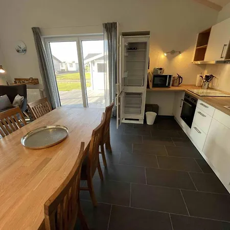 G5 Mit Garten In Eckwarderhoerne By Interhome Vakantiehuis